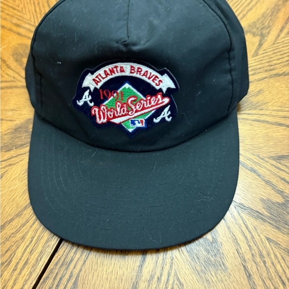 Vintage MLB Atlanta Braves 1991 World Series Black Cap - Picture 1 of 5